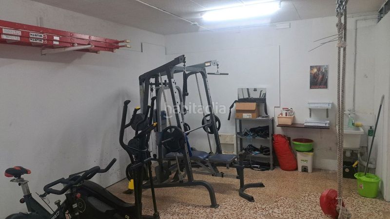 Foto f76d3aa3-0e18-4e67-bf81-2091bdf01cd3. Local comercial amb calefacció a La Gavarra Cornellà de Llobregat