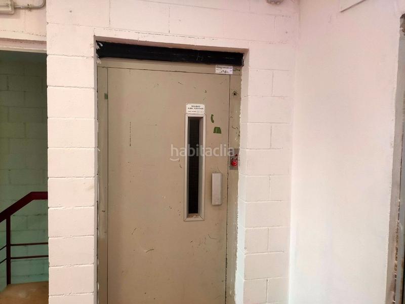 Foto 164587e6-0e5d-44a2-a4cd-4b5932bb67f0. Fabrikhalle mit heizung in Centre Badalona