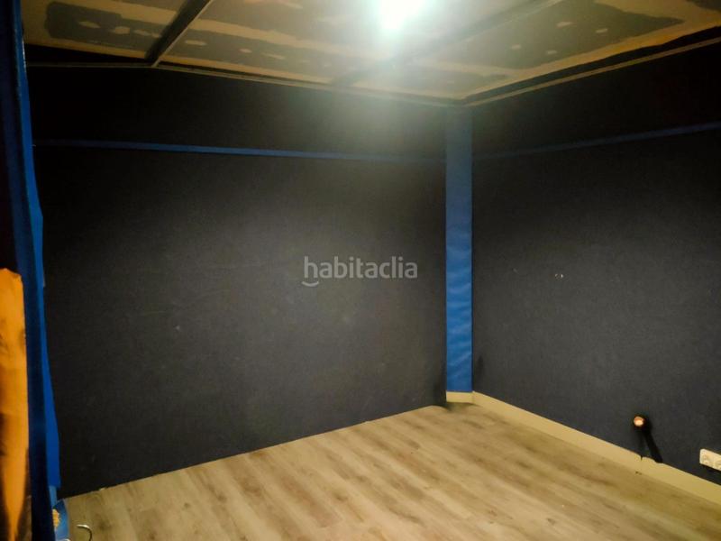 Foto 32679794-81c2-41d1-b1d7-c70910dc549a. Fabrikhalle mit heizung in Centre Badalona