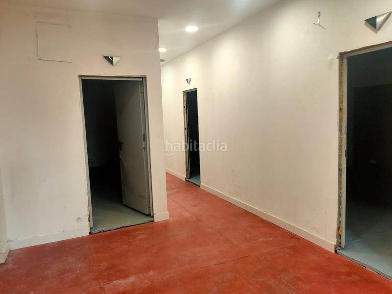 Foto 7c7c9ff1-d8f2-4ac0-a73a-5d727b1a5fbe. Fabrikhalle mit heizung in Centre Badalona