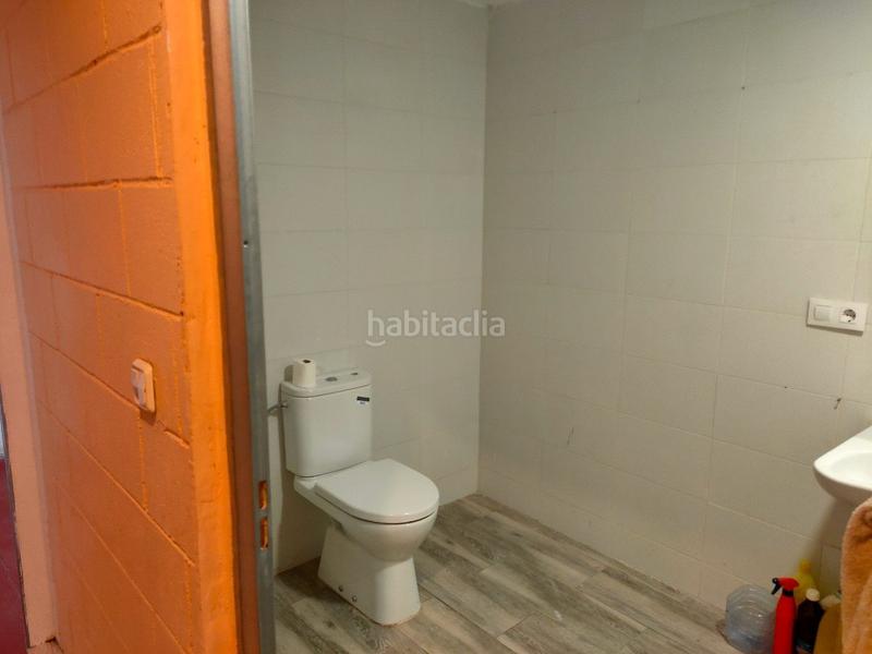 Foto 7f811f2a-7c03-4c96-8d82-d0b81a6ba3f6. Fabrikhalle mit heizung in Centre Badalona