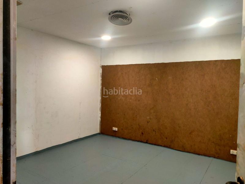 Foto 94701bfc-7ece-4c80-bb4a-508ebaabf8d6. Fabrikhalle mit heizung in Centre Badalona