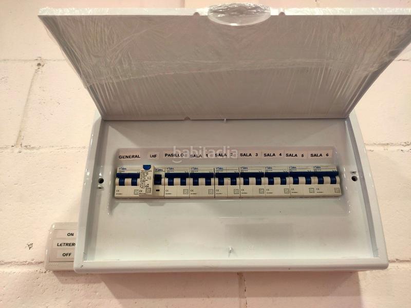 Foto 963d111a-d005-4326-97c1-8ed39ce14594. Fabrikhalle mit heizung in Centre Badalona