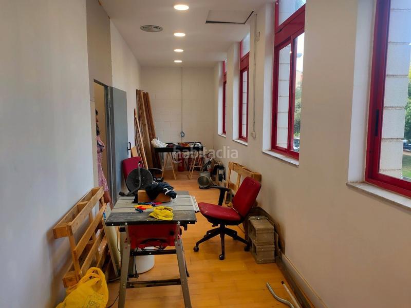 Foto a608520c-92c1-40ed-9e5f-e6b805bd7c41. Fabrikhalle mit heizung in Centre Badalona