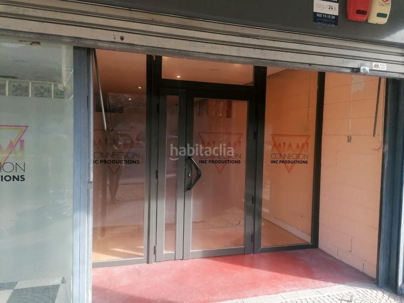 Foto ab999031-3a6c-4bd1-86cd-e19649eb8c5a. Fabrikhalle mit heizung in Centre Badalona