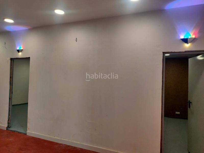 Foto ec5a7f9a-2556-443b-981d-d5a398f8b1f8. Fabrikhalle mit heizung in Centre Badalona