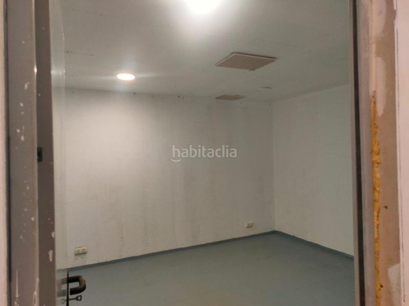 Foto fec462d7-4b0b-4382-8ca8-741fc7d90403. Fabrikhalle mit heizung in Centre Badalona