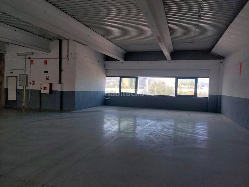 Foto 89278d7c-c7be-400c-9276-3570c5c31563. Rent business premise with heating in Bufalà Badalona