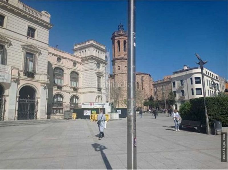 Foto 212fa10b-3948-4326-b193-48bdd3e77bd4. Local comercial amb calefacció a Centre Sabadell