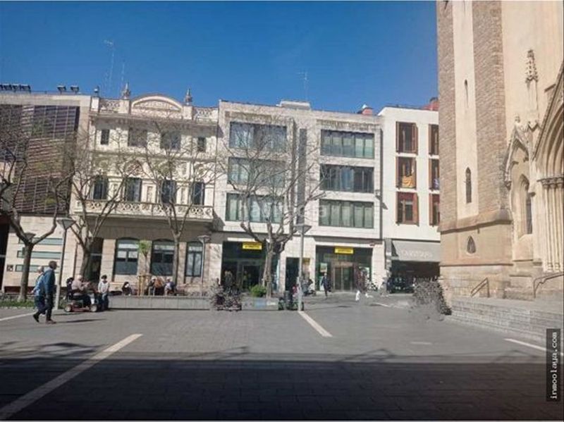 Foto 3bf7a3d5-a7c2-48b4-b595-acbf2cfdeee7. Local comercial amb calefacció a Centre Sabadell