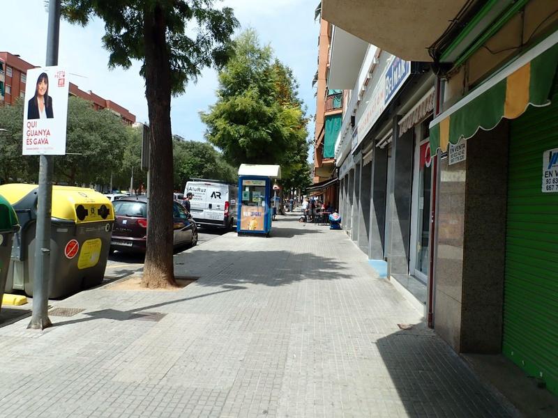 Foto f03e0b3e-8aac-4bed-8044-33815a0a51a4. Locale commerciale con riscaldamento in Centre-Estació Gavà