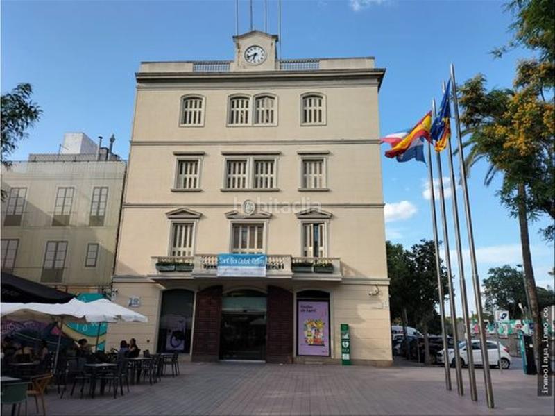 Foto 752e6d7b-86bb-48ab-9ea5-6e8e5ced0115. Pas-de-porte local commercial avec chauffage dans Marianao Sant Boi de Llobregat