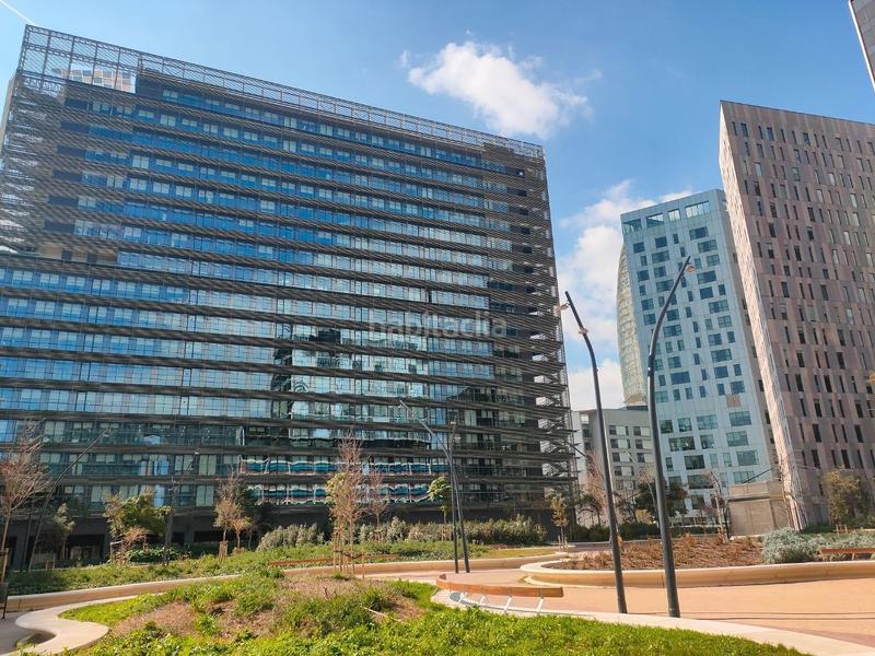 Foto aa3009d7-8591-4953-8d84-11b3b14f9119. Trapasso locale commerciale con riscaldamento in Raval Barcelona