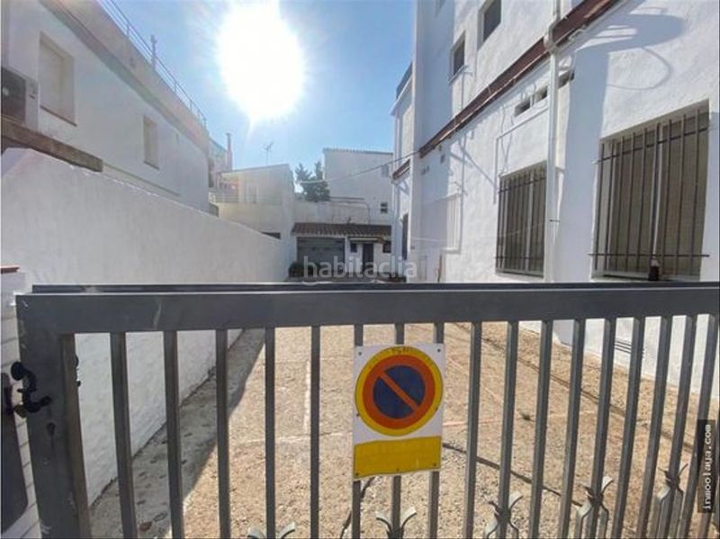 Foto 52e1daff-f8d8-466b-9b88-52bf0574601a. Local comercial venta local en l´ en l´Estartit poble Estartit