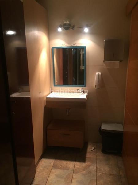 Foto 779d9350-2753-43a8-9d7c-2c791cdee53d. Pas-de-porte local commercial avec chauffage dans Poble - Casc Antic Castellar del Vallès