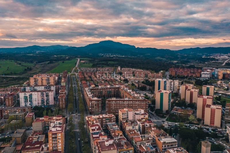 Foto b8f0f7d7-df9c-4881-a4d3-2f5c0d0863fe. Solar industrial a Centre Sabadell