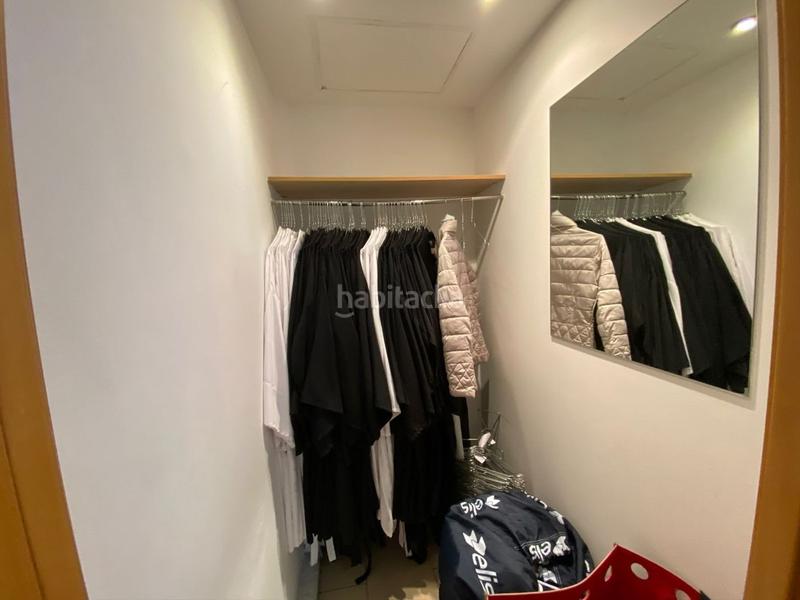 Foto 3fb226dc-1590-47cf-9864-83c08a937e59. Traspàs local comercial amb calefacció a Dreta de l´Eixample Barcelona