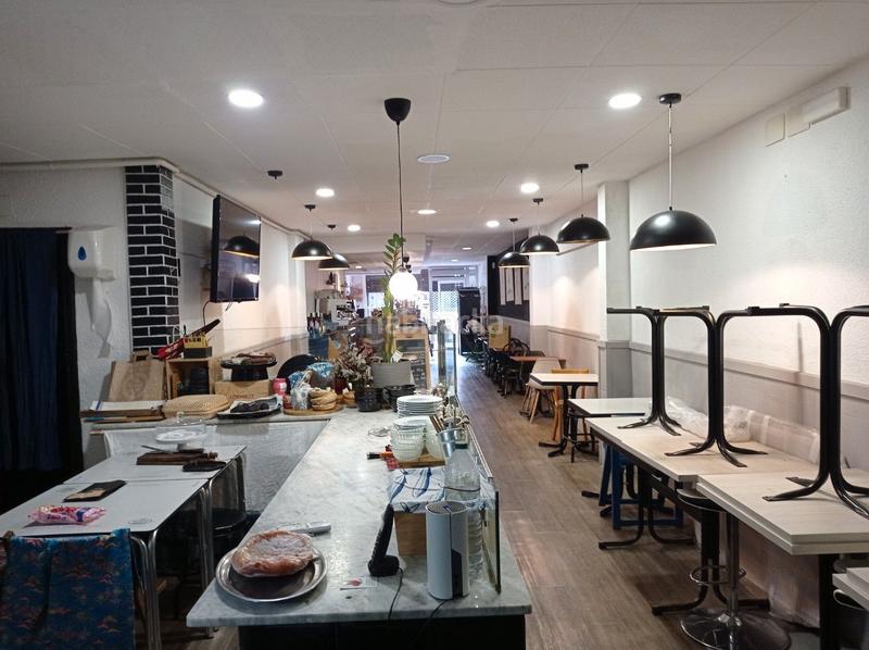 Foto 73148c3f-8c60-4a21-9a3c-6f2d605276e2. Pas-de-porte local commercial avec chauffage dans Sants Barcelona