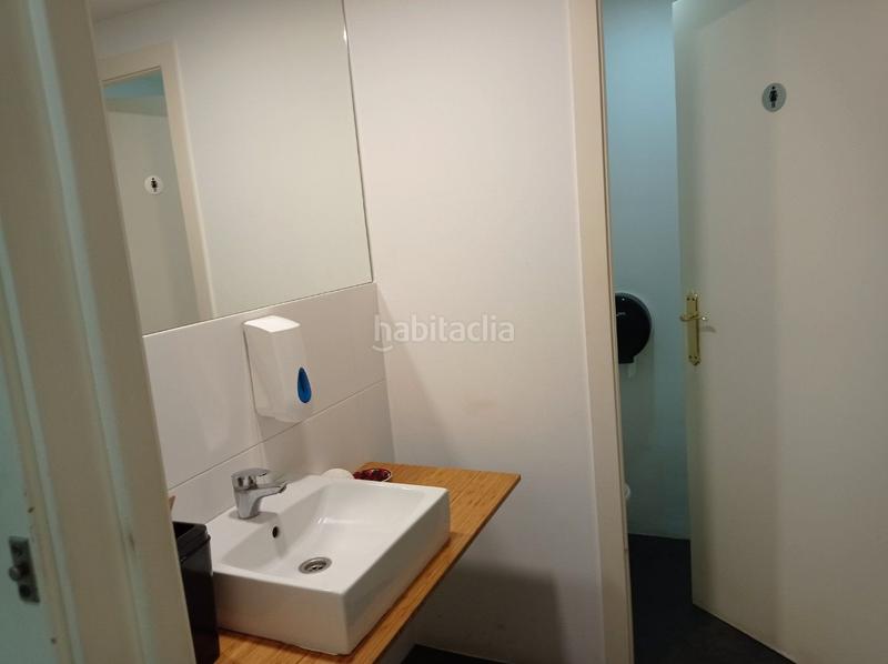 Foto 692aef03-3869-4da3-a92b-49a6eb0624e3. Transfer business premise with heating in Sants Barcelona