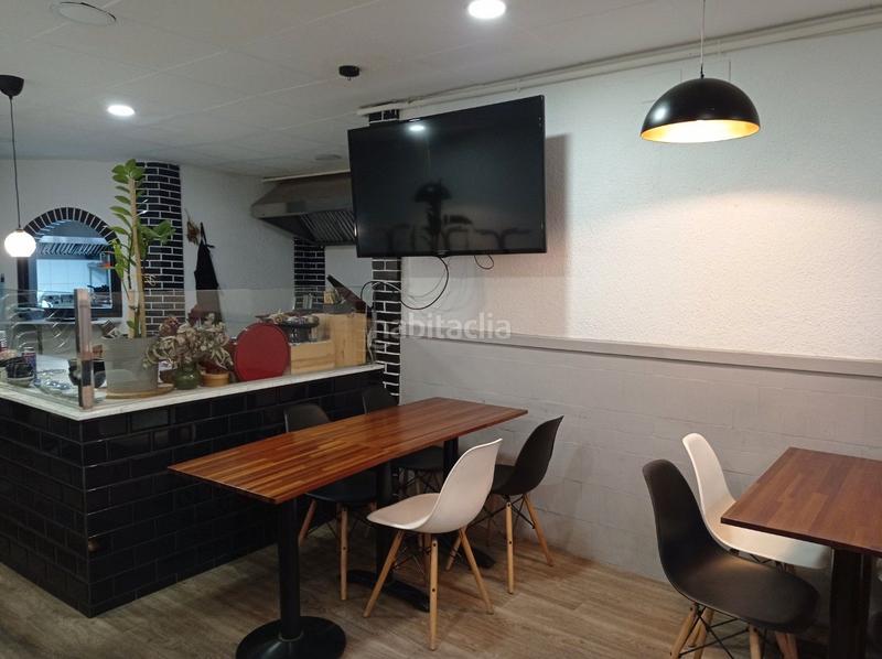 Foto d2c774a6-ec96-474e-90af-3c33847a2835. Transfer business premise with heating in Sants Barcelona