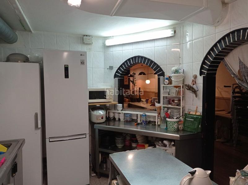 Foto 96e8eba4-cd40-4e17-ac0a-cc4233d66ad0. Trapasso locale commerciale con riscaldamento in Sants Barcelona