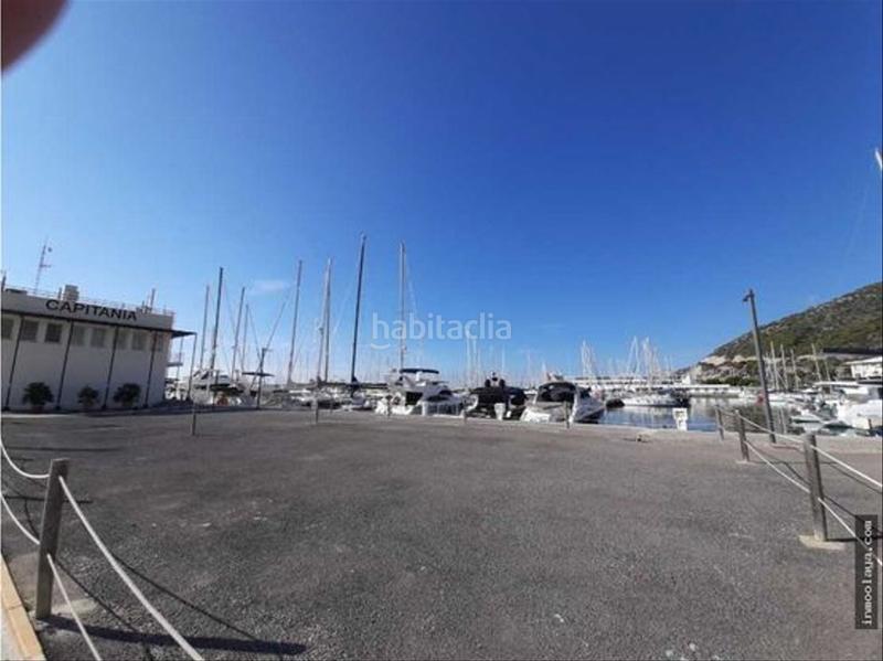 Foto 444e75a6-425b-4496-a224-73591ca8a22f. Transfer business premise with heating in Muntanyeta Castelldefels