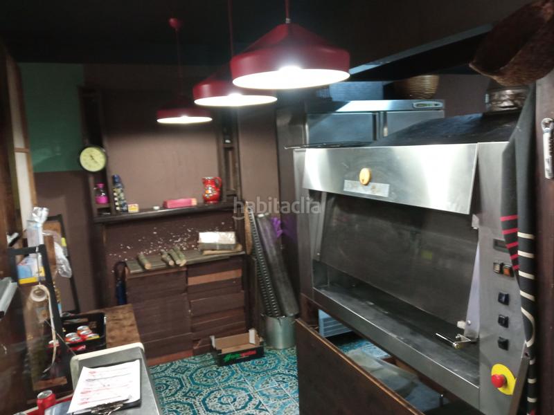 Foto c6e0df34-86b1-49b8-9875-f2aac2409e3d. Pas-de-porte local commercial dans Mercat Rubí