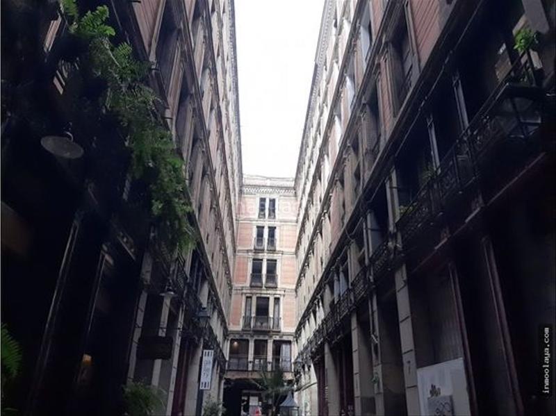 Foto e9976b6b-bbde-4729-9644-686b88c1b9ac. Local comercial venta local comercial en Raval en Barcelona