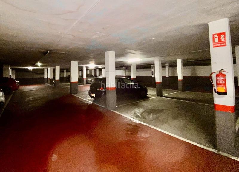 Foto 762d1e46-63b5-49e1-a608-4547e962d3d4. Aparcament cotxe a Navas Barcelona