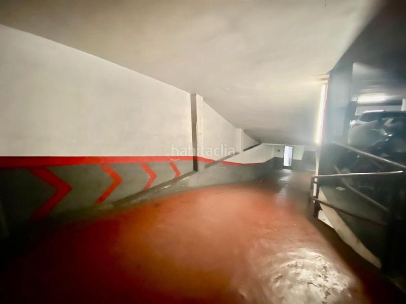 Foto 882f3c45-c854-4699-809f-34cb5e71c602. Aparcament cotxe a Navas Barcelona