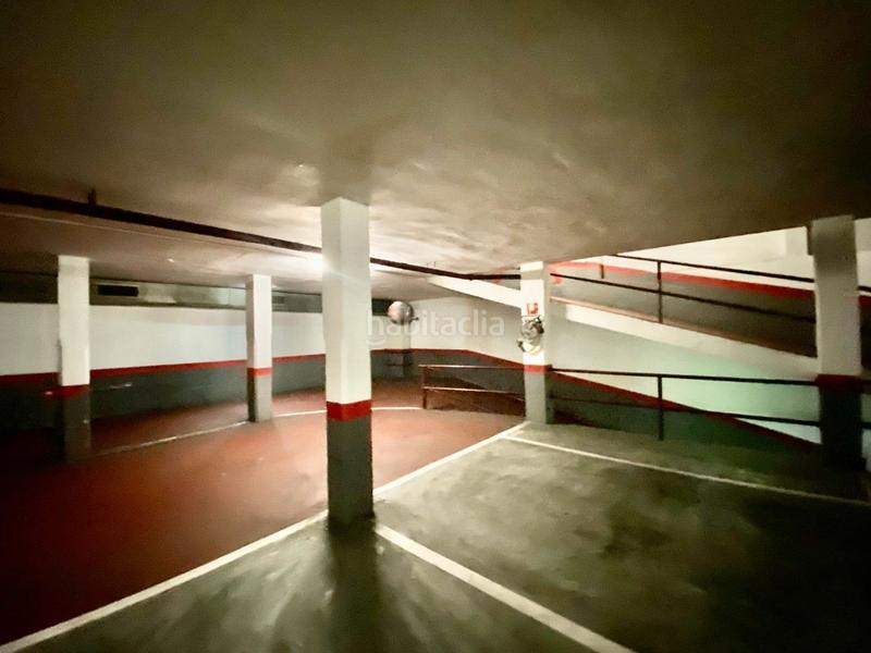 Foto 9de2813a-6e3d-457e-adde-1b41b4888634. Aparcament cotxe a Navas Barcelona