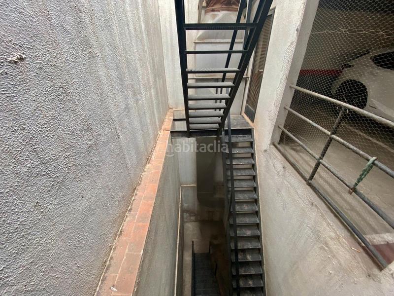 Foto c988b1da-3c26-4fdb-bddf-d8e75071095c. Aparcament cotxe a Navas Barcelona