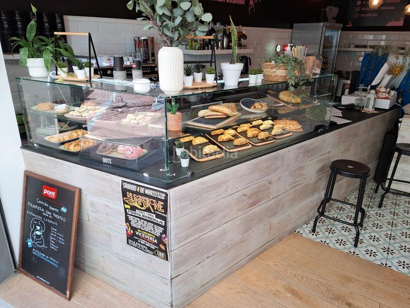 Foto 3c8bb6f5-d98a-433c-a2e3-5a6733dc7b25. Traspaso local comercial traspaso cafetería con terraza en Terrassa