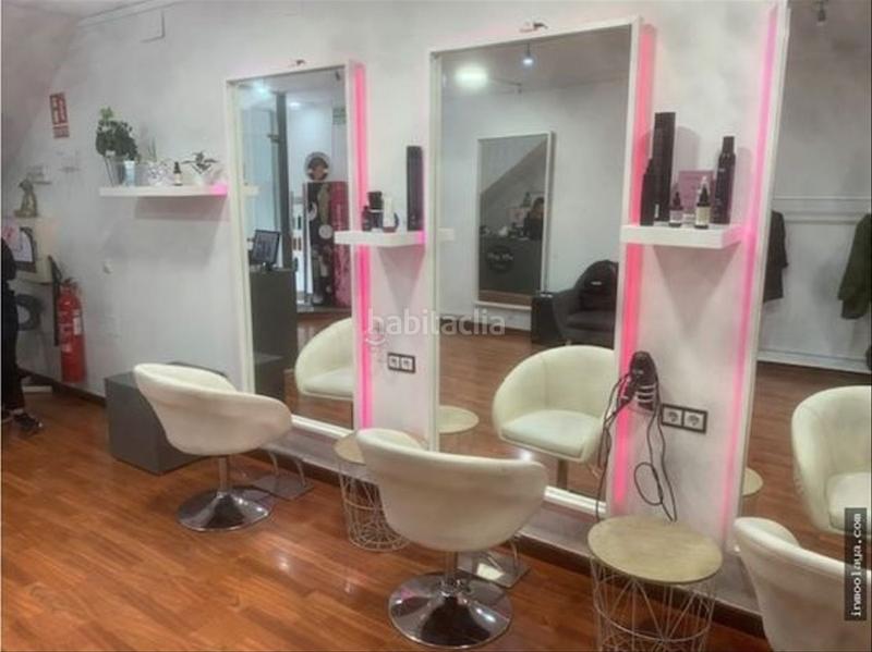 Foto d1b2c159-1258-4525-8460-7838ee8c0026. Traspaso local comercial traspaso peluquería en Ca n'Aurell Terrassa