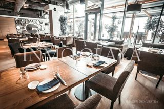 Local Comercial a Canyet. Venta de restaurante masía con 4 viviendas y 109.000 m² de terre