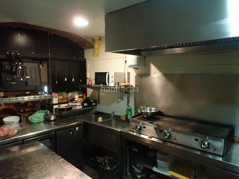 Foto 51b4edac-dafd-40e7-8c18-24ee526f07a4. Transfer business premise with heating in Passeig Maragall Gavà