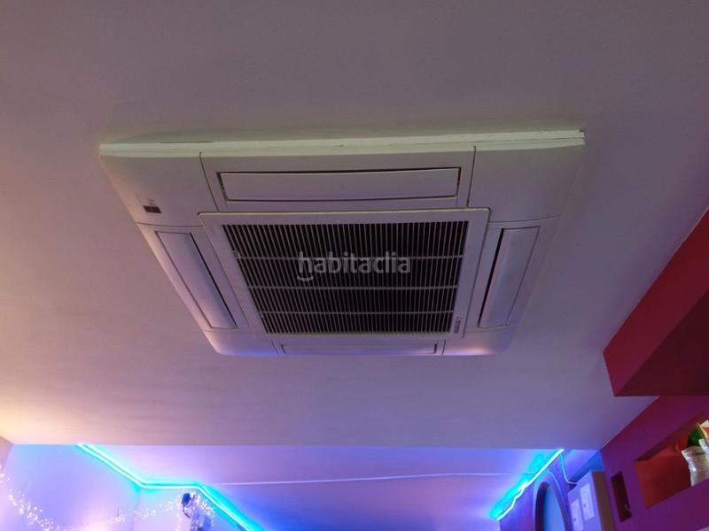 Foto 33e5a6d6-bef2-43ea-8317-b171d2d24ec9. Umzug geschäftsraum mit heizung in Concòrdia Sabadell