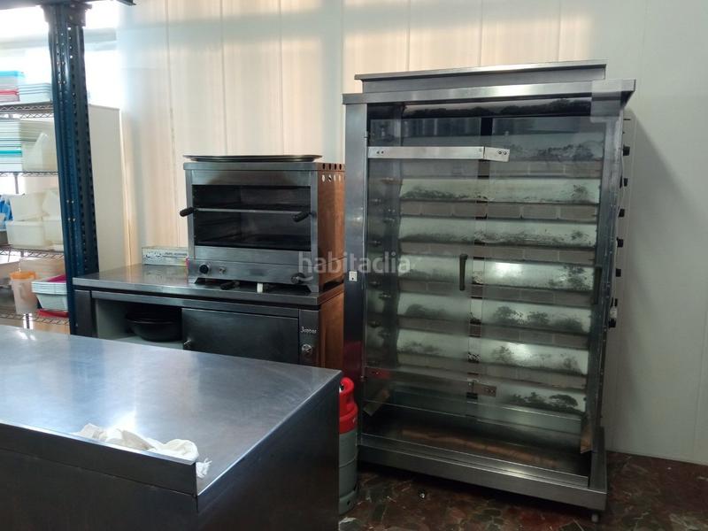 Foto c06de20b-064a-4a62-af54-ab2c06e15061. Transfer business premise with heating in Roc Blanc Terrassa