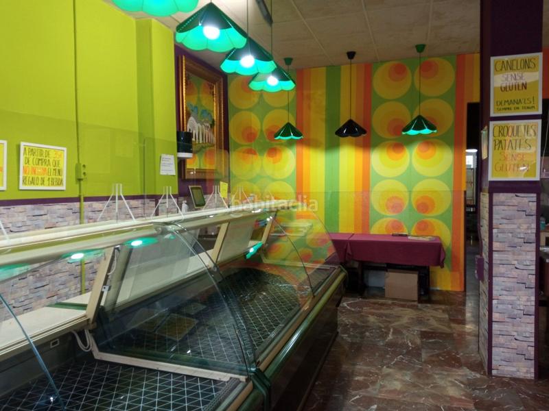 Foto 9b0e8c40-c80e-41e1-a621-c85bbcbe2ecd. Traspàs local comercial amb calefacció a Roc Blanc Terrassa