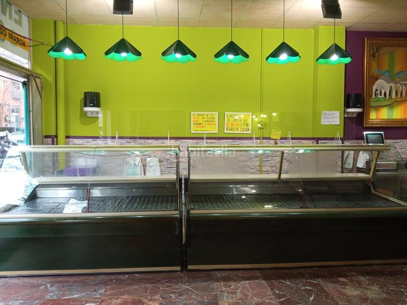 Foto 78099e14-c1bf-47e4-b05f-25d48cdfc7ba. Traspaso local comercial traspaso rosticería takeaway en Terrassa