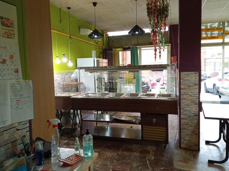 Foto 8e0f197c-7f52-40a5-bf98-481459002e10. Traspaso local comercial traspaso rosticería takeaway en Terrassa