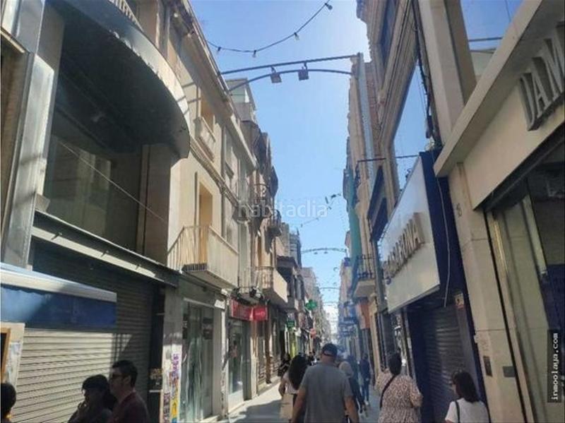 Foto 1cb27690-ea92-4638-9644-b20d36953133. Trapasso locale commerciale con riscaldamento in Centre Badalona