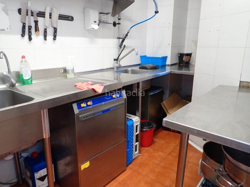 Foto bcece745-50e8-4fef-a375-1402c56f0439. Transfer business premise with heating in Segle XX Terrassa