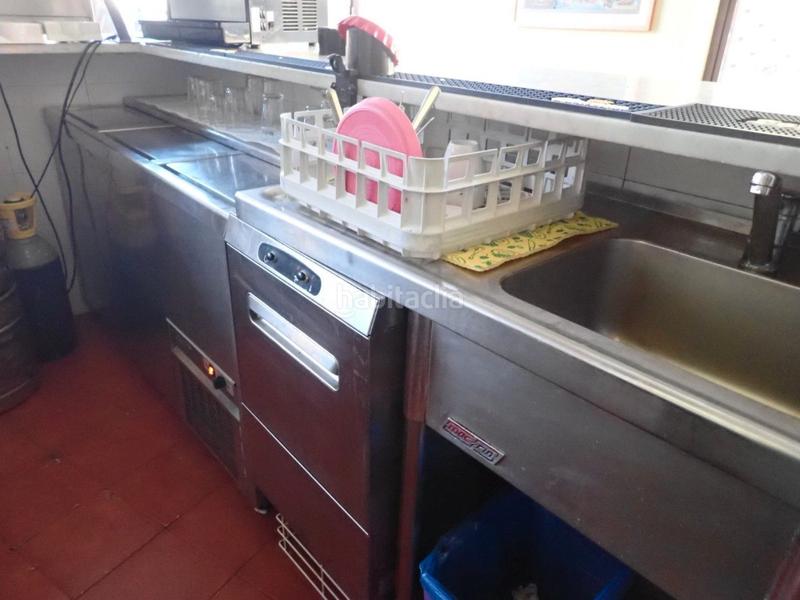 Foto d106586b-cb73-45dc-baa2-bdad9d2cf432. Transfer business premise with heating in Segle XX Terrassa