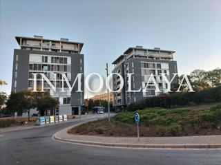 Local commercial à Marianao. Venta local comercial con salida de humos en sant boi de llobreg