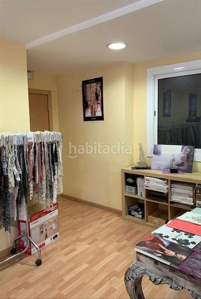 Foto cc1ae10f-7ae7-48e8-8f68-f24bebe80fb7. Büro mit heizung parking in La Bordeta Barcelona