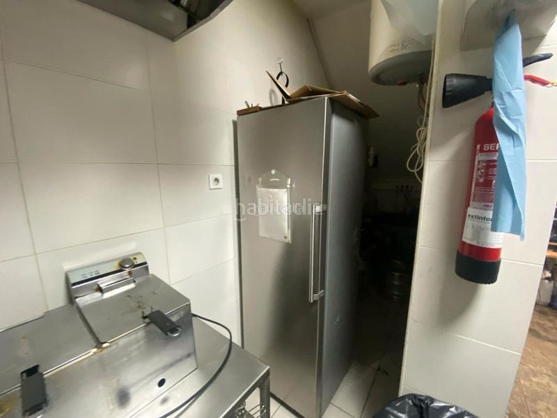 Foto ba1a572b-90e5-44ea-a10c-697c66ebfa64. Trapasso locale commerciale con riscaldamento in Anglès