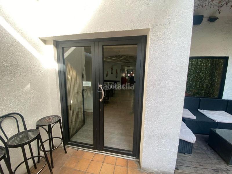 Foto e5f4bb4e-73e4-4b7b-8f8f-c3458e6d69b1. Trapasso locale commerciale con riscaldamento in Anglès