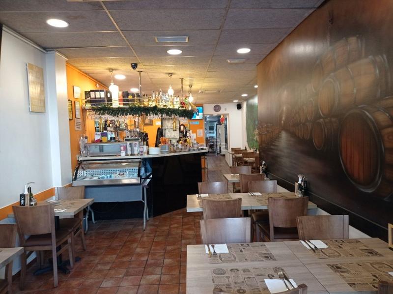 Foto 96078f50-30af-434a-b33b-16ae682f70de. Traspaso local comercial traspaso bar restaurante c3 mixt en Barcelona