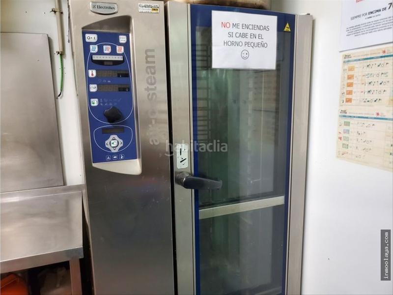 Foto ac9901c7-7c5a-499d-ab62-a615a7d6fc42. Pas-de-porte local commercial avec chauffage dans Muntanyeta Castelldefels